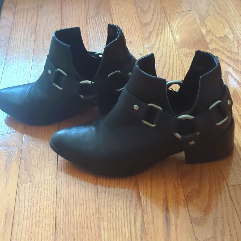 Steve Madden boots
